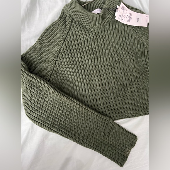 Zara Sage Green Ribbed Crew Neck Sweater - Picture 2 of 6